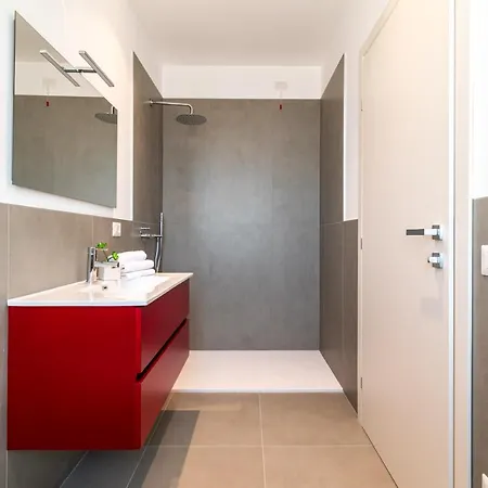 Superior Aparthotel 4*