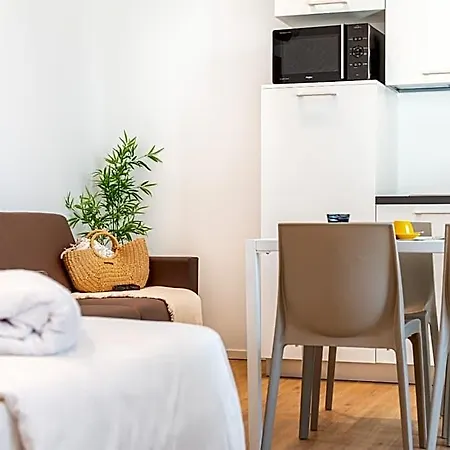 Superior Aparthotel 4*
