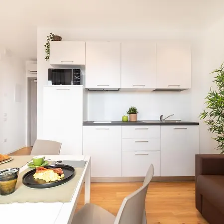 Superior Aparthotel 4*